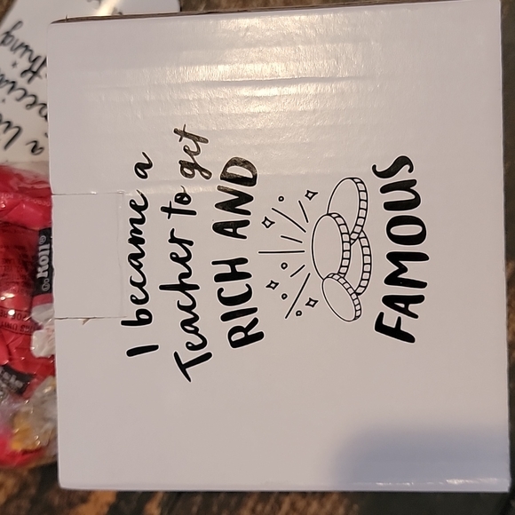 NIB Teacher 🎁 😍  Appreciation Gift! Mug, balloon, candy, bow, gift tag & box - Picture 3 of 8